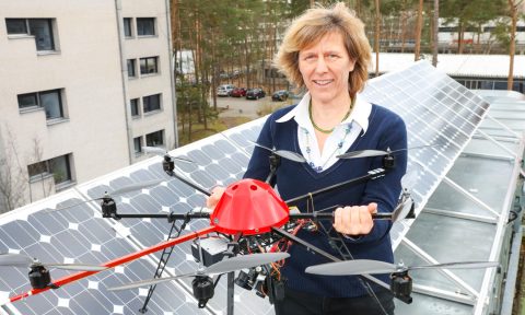 Towards entry "Smart Solutions: AI’s Role in Enhancing Solar Power Reliability"